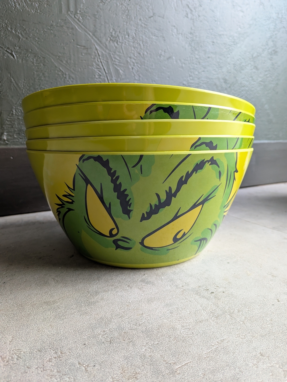 Sleigh Bells Bistro Brand Yellow-Green "The Grinch" Melamine Bowls Christmas